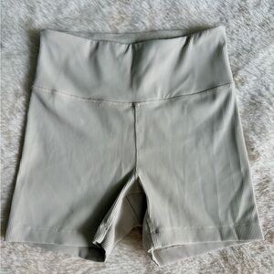 High Rise Rib Biker Short w/ Pocket | RAE MODE size Medium beige/tan